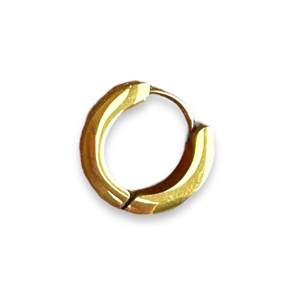 J & Co. NEW gold plated engraved chunky hoop Huggie earring - single - Picture 2 of 11